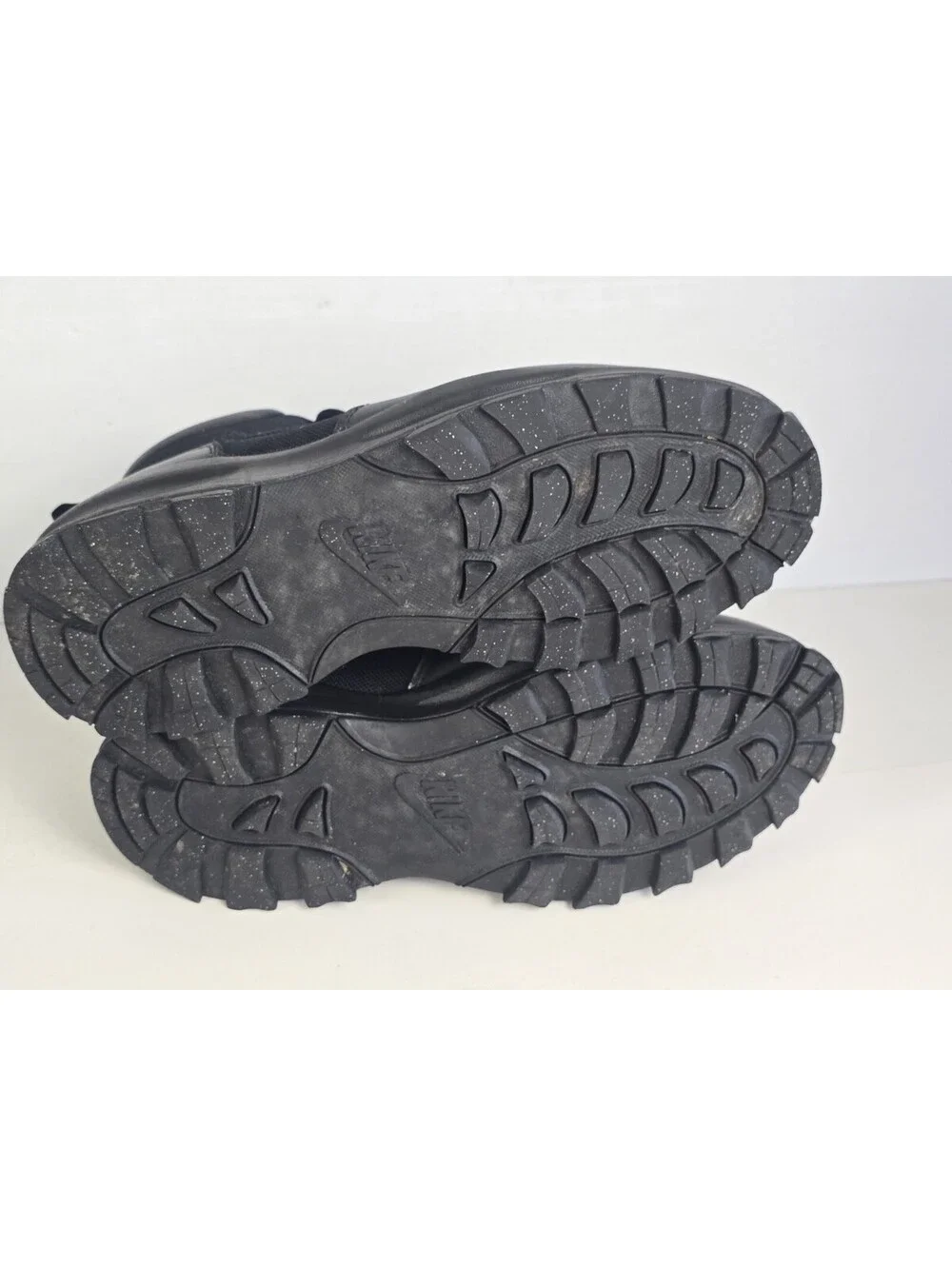 MENS 9.5 Nike MANOA Boots Triple Black 456975 001
